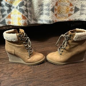 Dolce Vita Sherman Wedge Booties